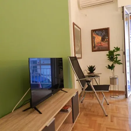 Vasia'S Cosy Apartment In Athens, 